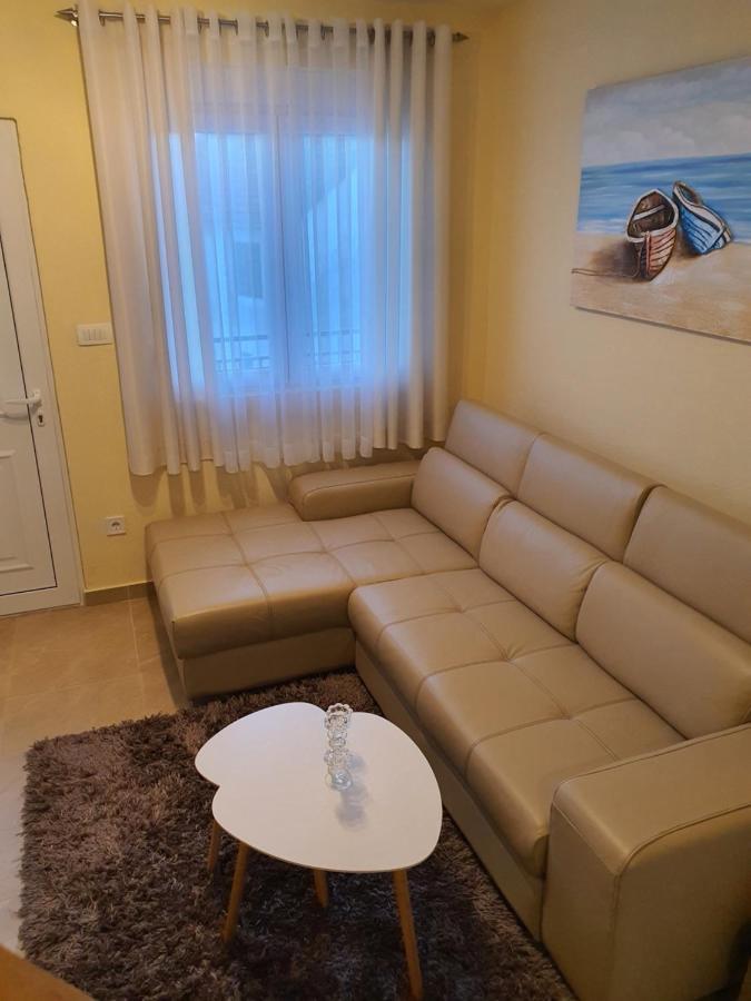 Village House Dunja Virpazar Luaran gambar