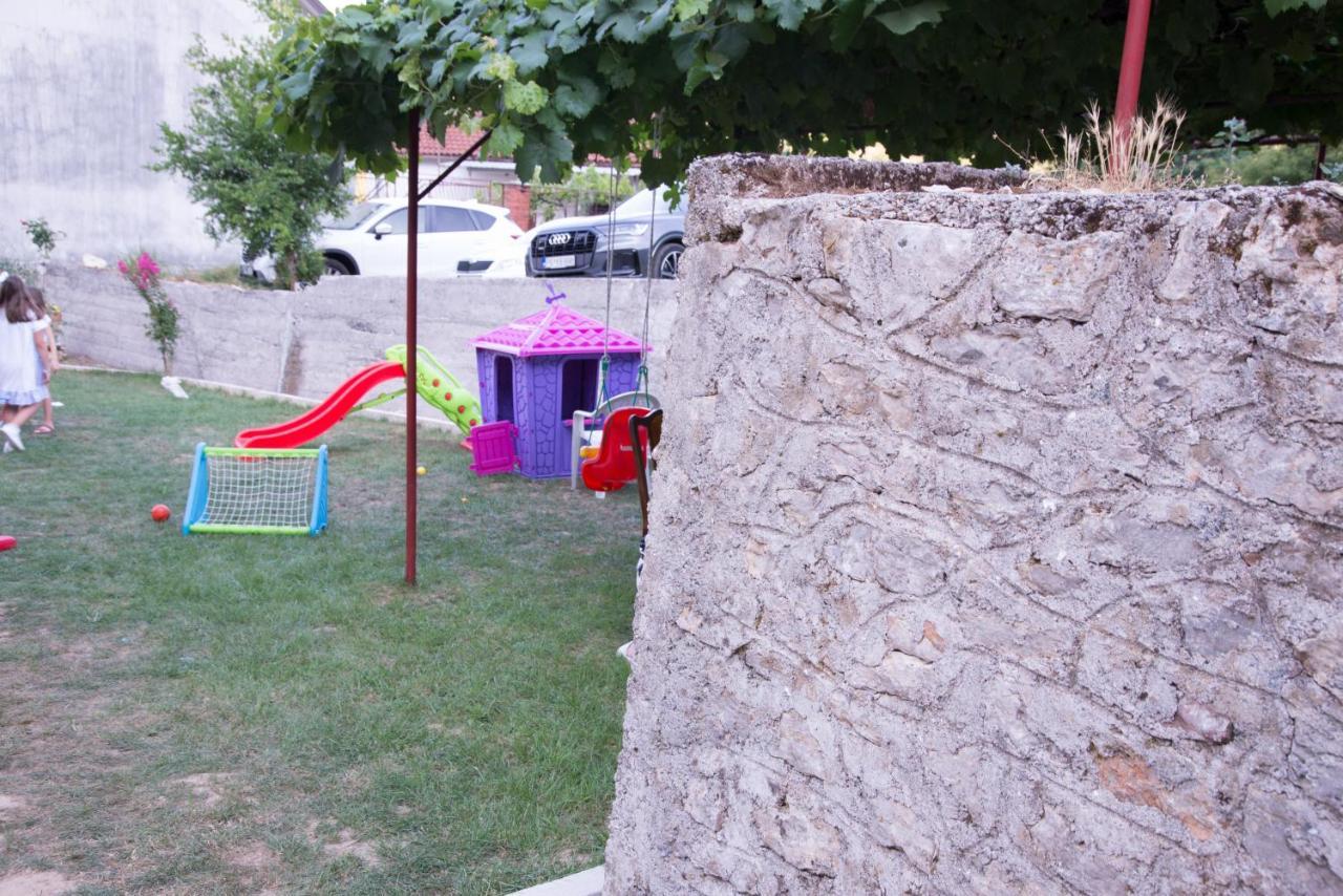 Village House Dunja Virpazar Luaran gambar